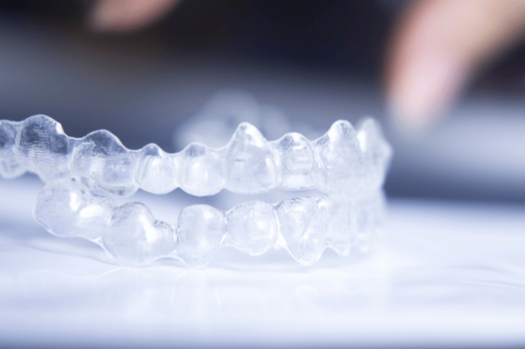 Invisible Aligners: