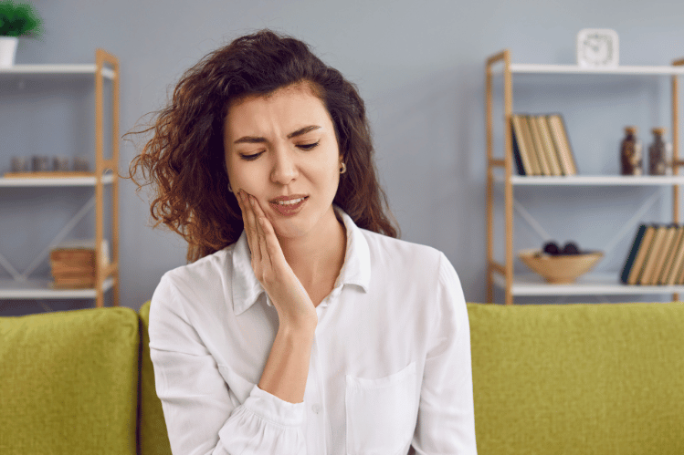 Managing Discomfort and Soreness During  Invisible Aligner Treatment